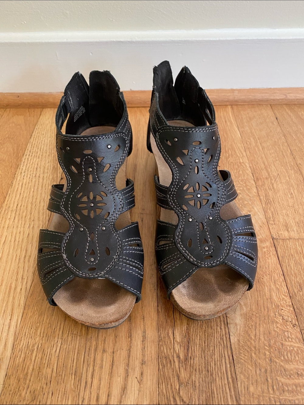 Earth Origins Black Cutout Wedge Sandals